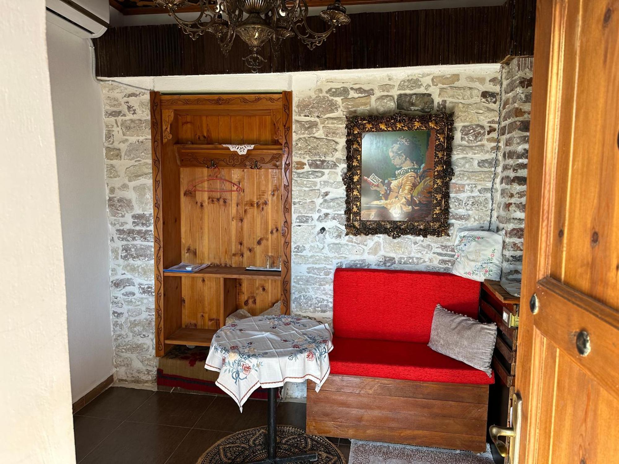 Guesthouse Mele Gjirokastër Exterior foto