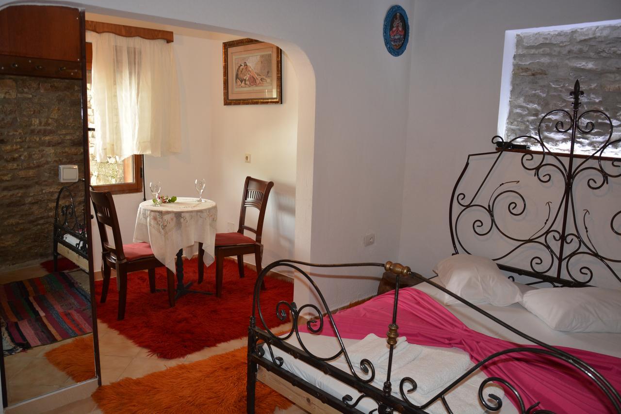 Guesthouse Mele Gjirokastër Exterior foto